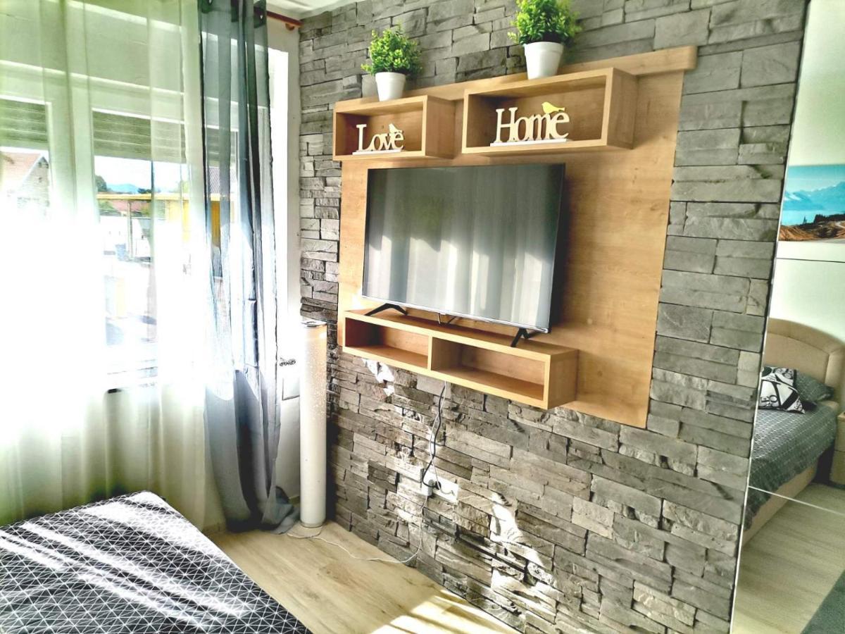 Apartman Anamaria Gospic Exterior photo